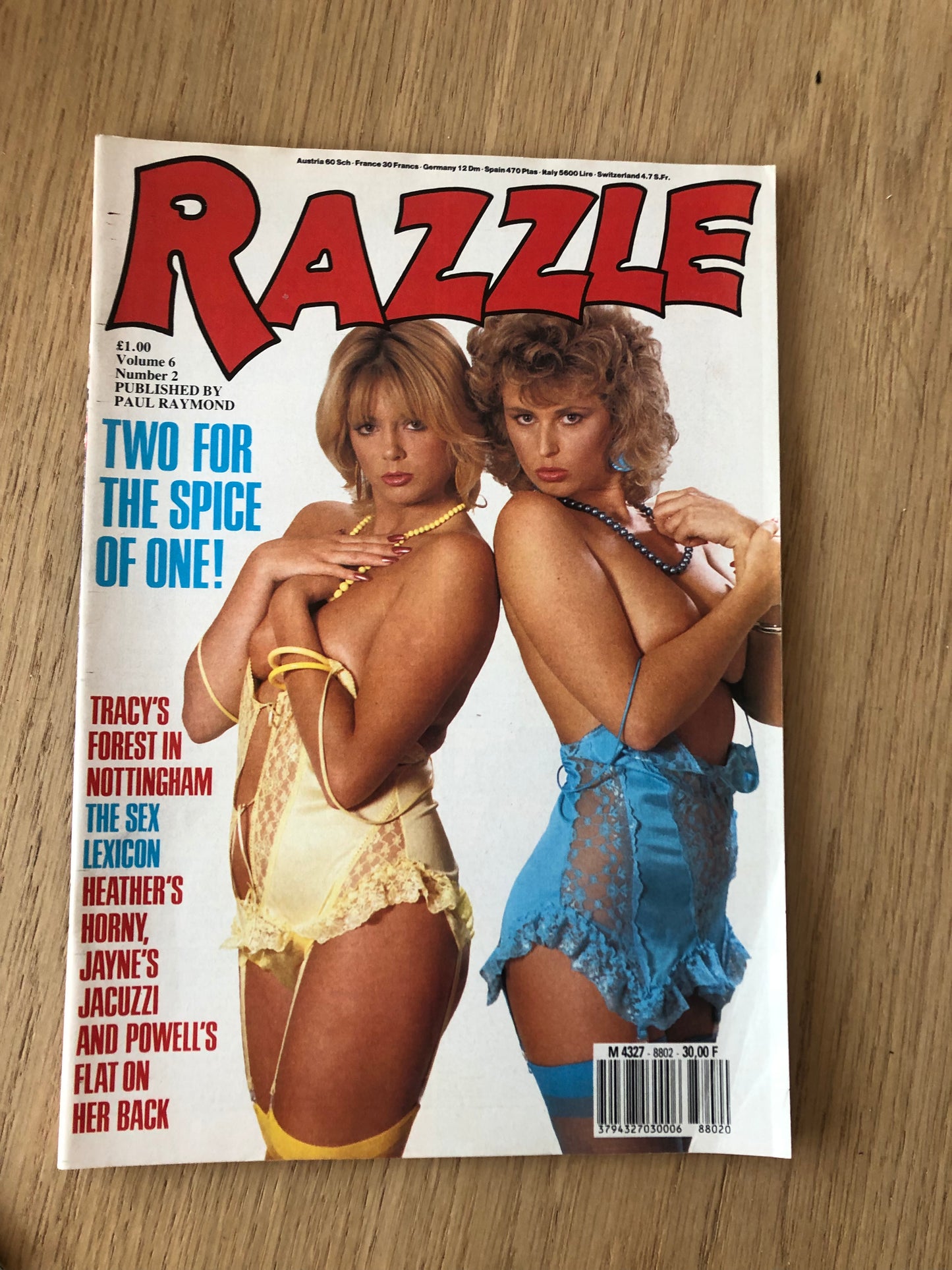 Razzle Vol 6 No 2